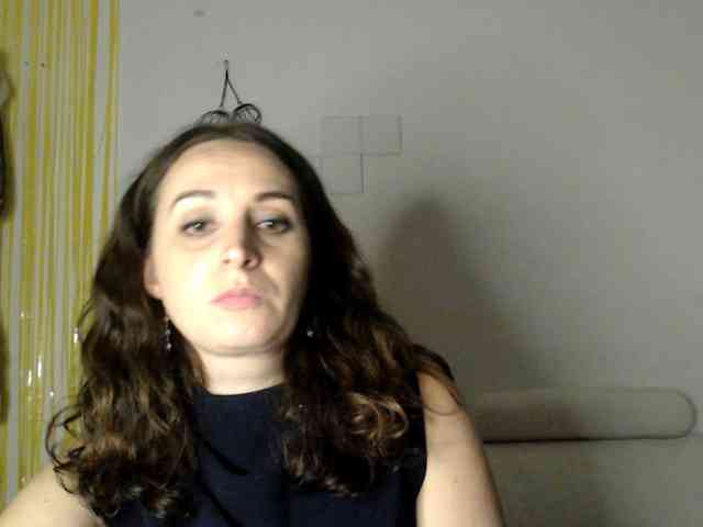 Modella: UWillMarryMyAss