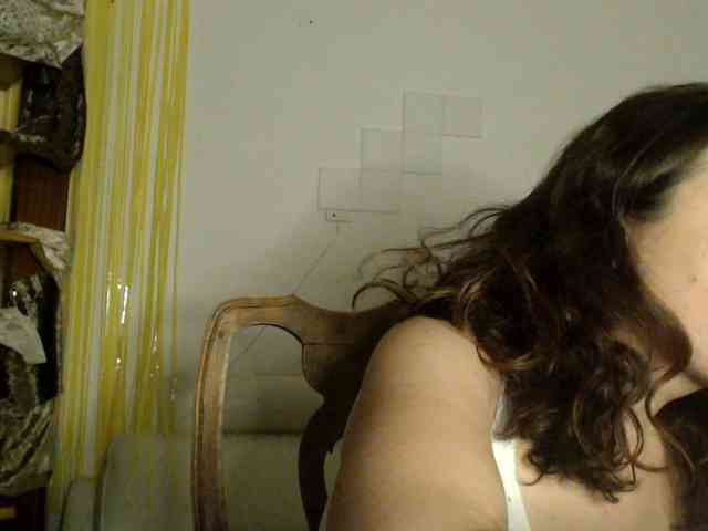 Modella: UWillMarryMyAss