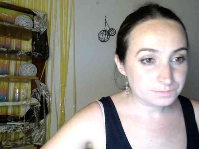 Modella: UWillMarryMyAss