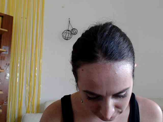 Modella: UWillMarryMyAss