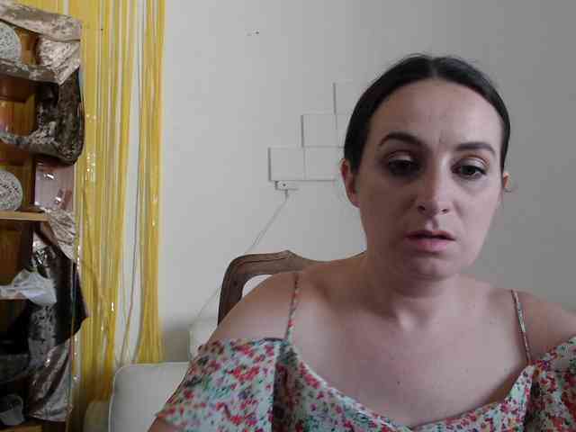 Modella: UWillMarryMyAss