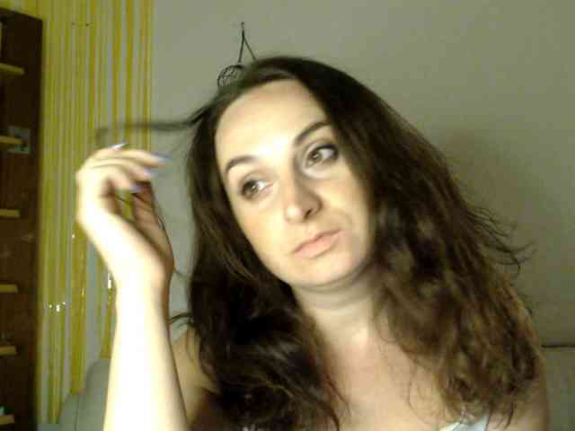 Modella: UWillMarryMyAss