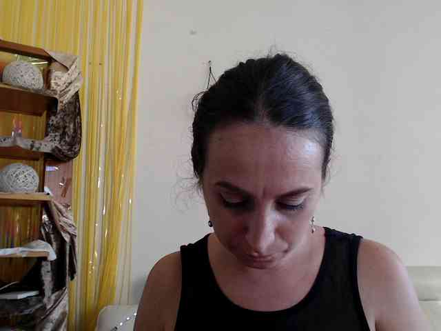Modella: UWillMarryMyAss