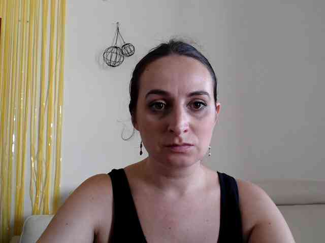 Modella: UWillMarryMyAss