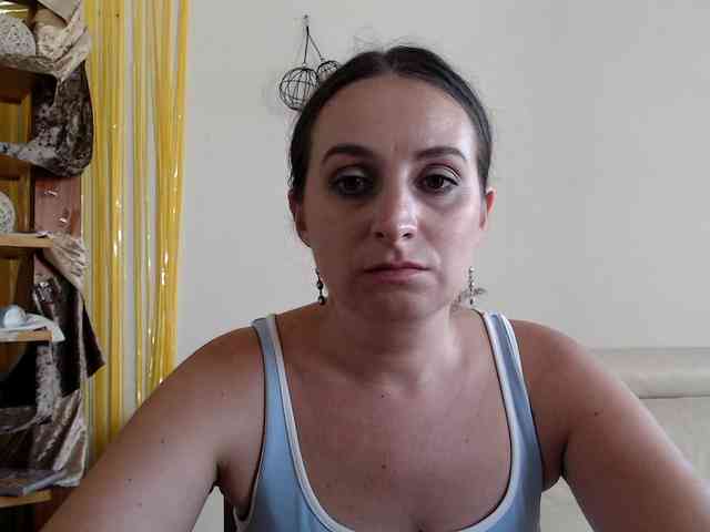 Modella: UWillMarryMyAss