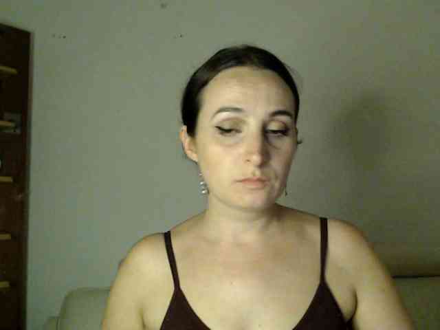 Modella: UWillMarryMyAss
