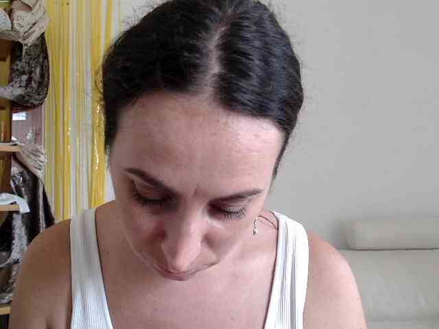 Modella: UWillMarryMyAss