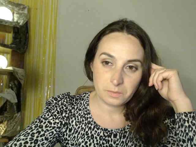 Modella: UWillMarryMyAss