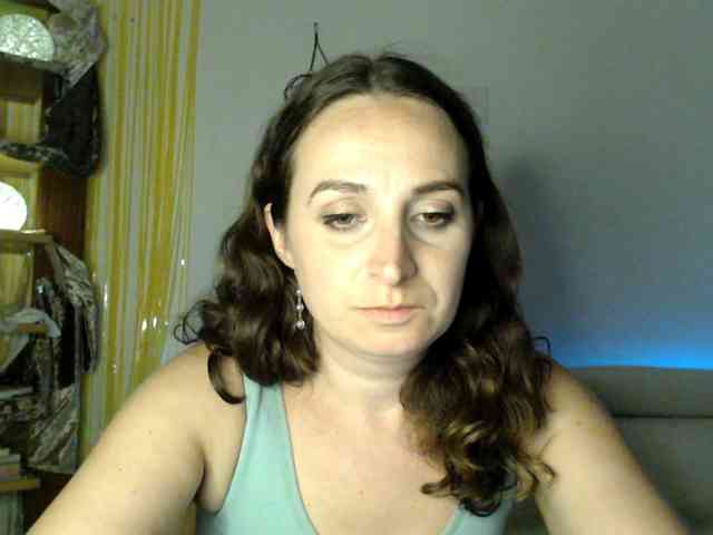 Modella: UWillMarryMyAss