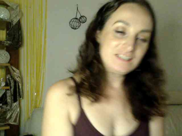 Modella: UWillMarryMyAss