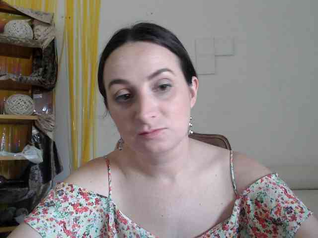Modella: UWillMarryMyAss