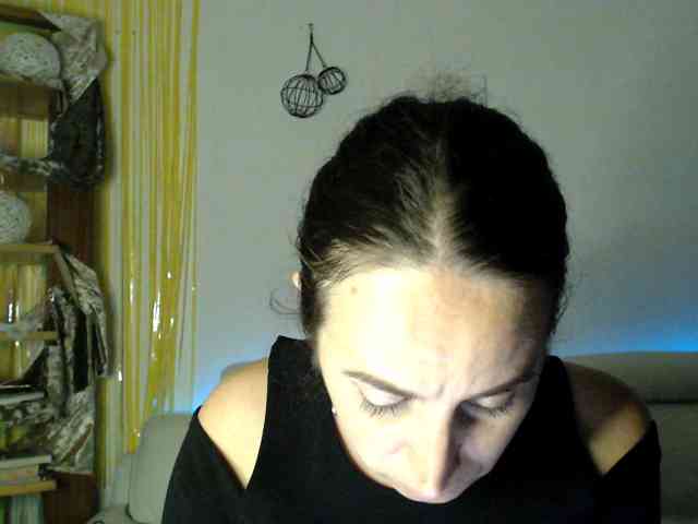 Modella: UWillMarryMyAss