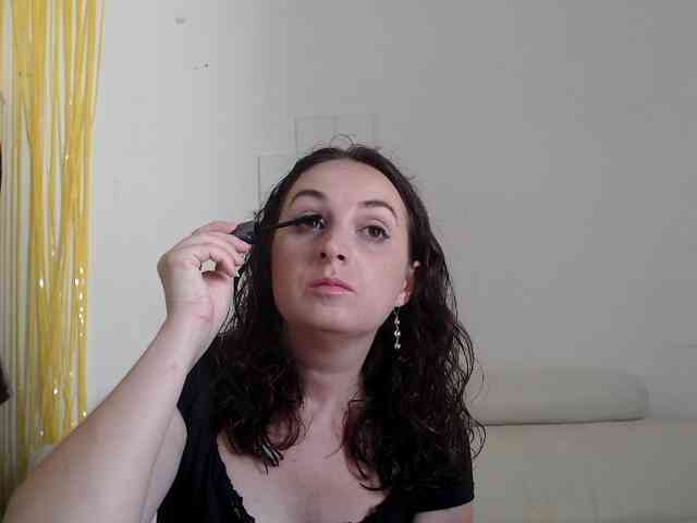 Modella: UWillMarryMyAss
