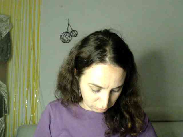 Modella: UWillMarryMyAss