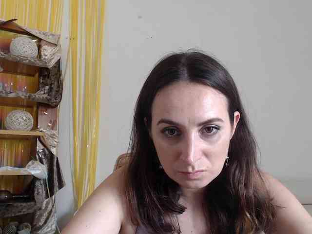 Modella: UWillMarryMyAss