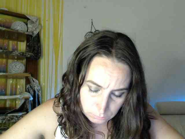Modella: UWillMarryMyAss