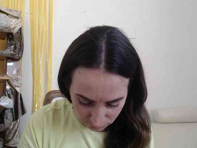 Modella: UWillMarryMyAss