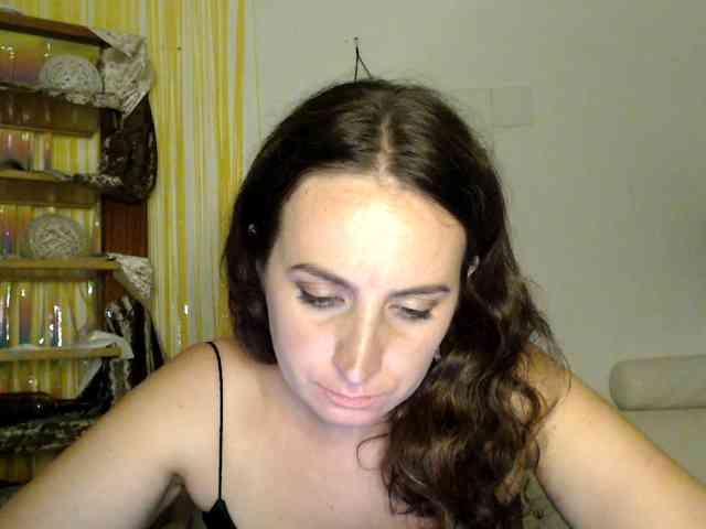 Modella: UWillMarryMyAss