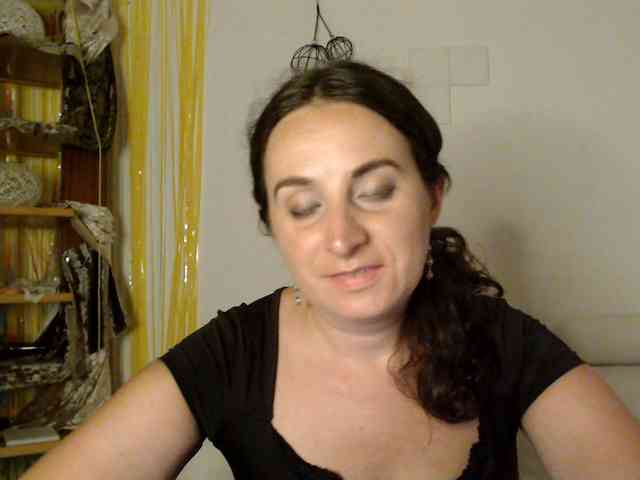 Modella: UWillMarryMyAss