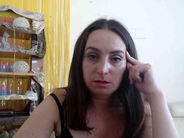 Modella: UWillMarryMyAss