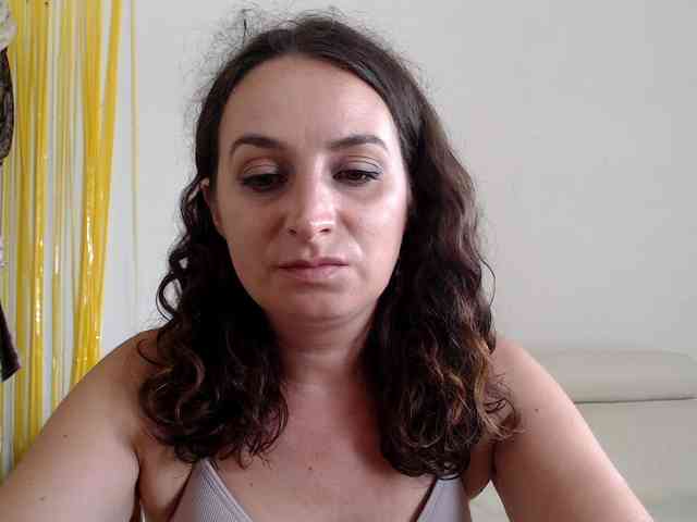 Modella: UWillMarryMyAss