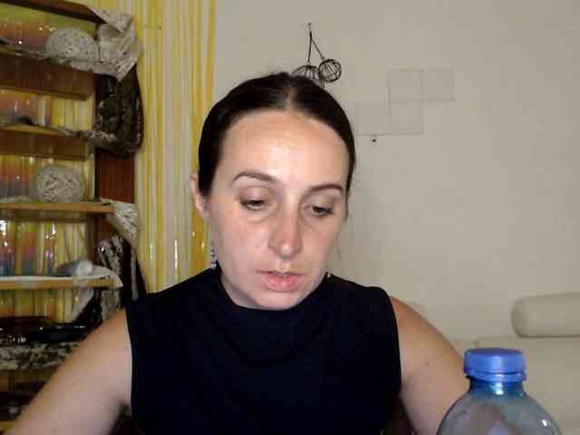 Modella: UWillMarryMyAss