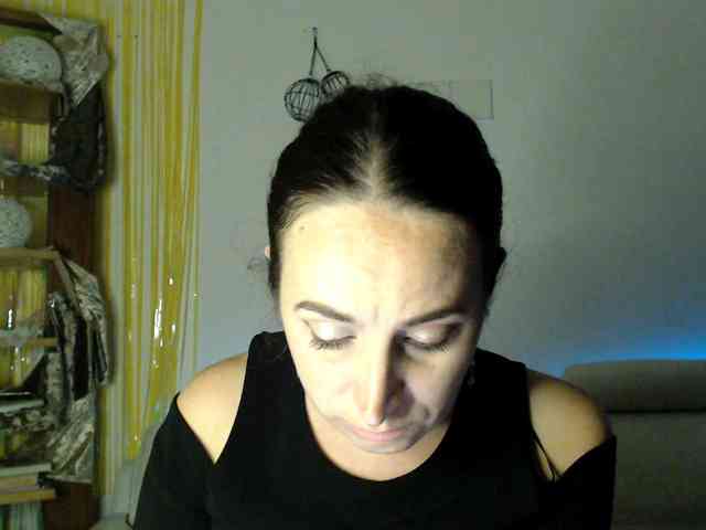 Modella: UWillMarryMyAss