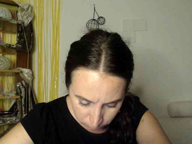 Modella: UWillMarryMyAss