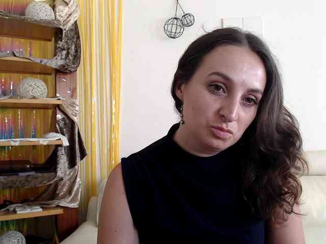 Modella: UWillMarryMyAss