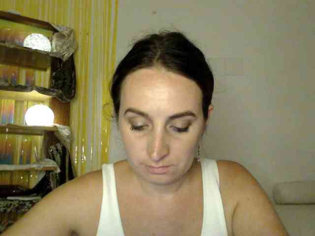 Modella: UWillMarryMyAss