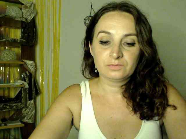 Modella: UWillMarryMyAss