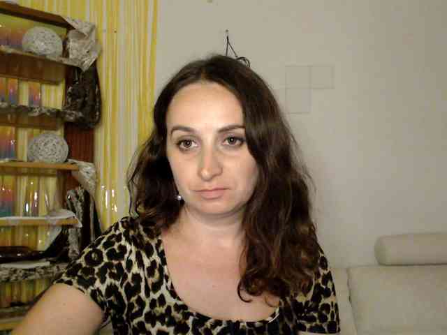 Modella: UWillMarryMyAss