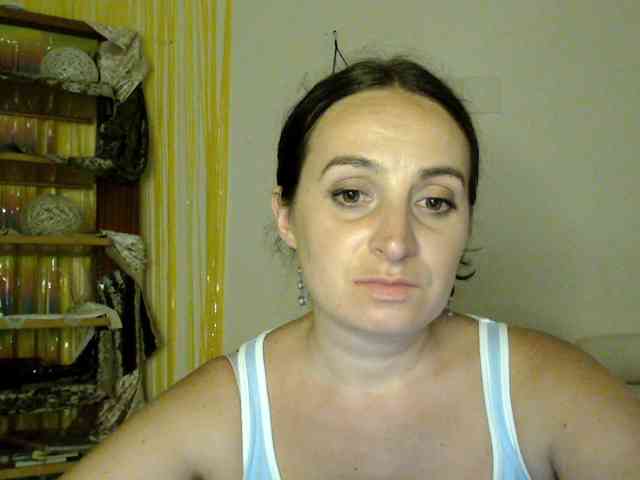 Modella: UWillMarryMyAss