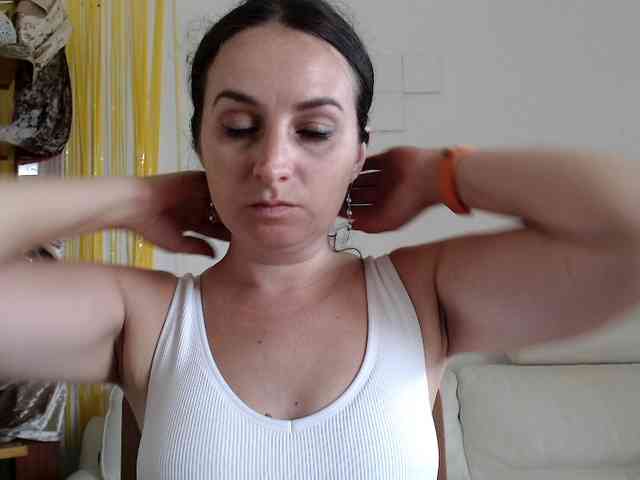 Modella: UWillMarryMyAss