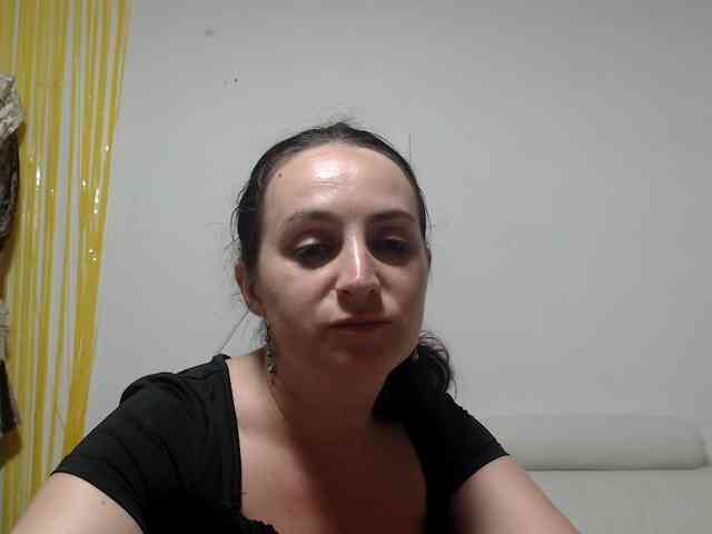 Modella: UWillMarryMyAss