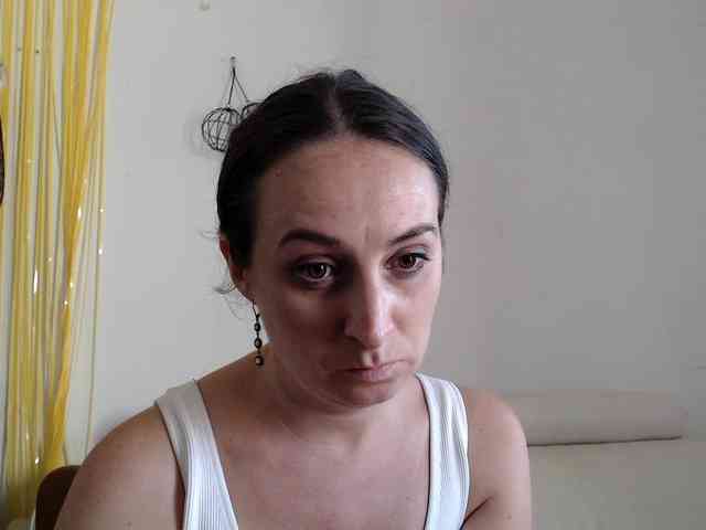 Modella: UWillMarryMyAss