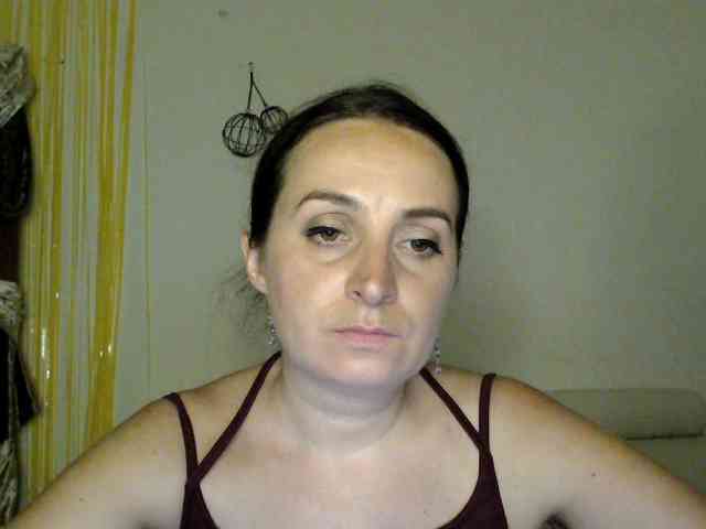 Modella: UWillMarryMyAss