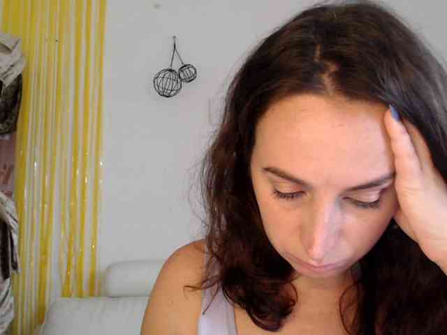 Modella: UWillMarryMyAss