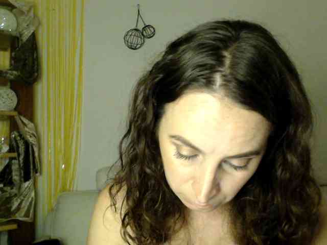 Modella: UWillMarryMyAss