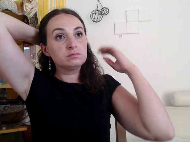 Modella: UWillMarryMyAss