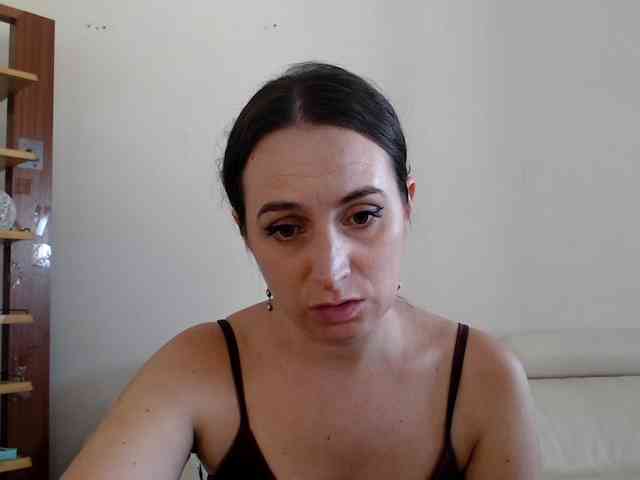 Modella: UWillMarryMyAss