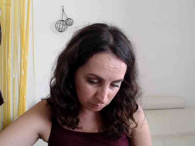 Modella: UWillMarryMyAss
