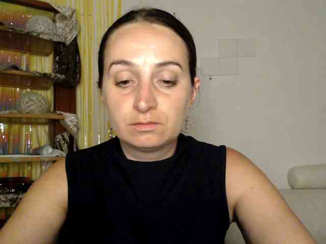 Modella: UWillMarryMyAss