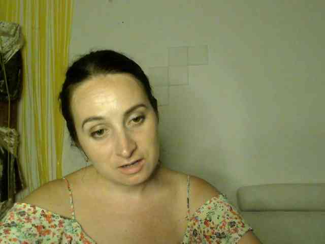Modella: UWillMarryMyAss