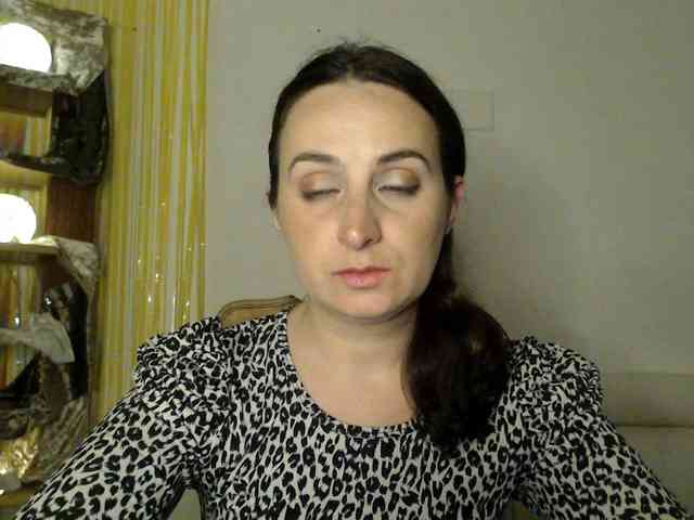 Modella: UWillMarryMyAss