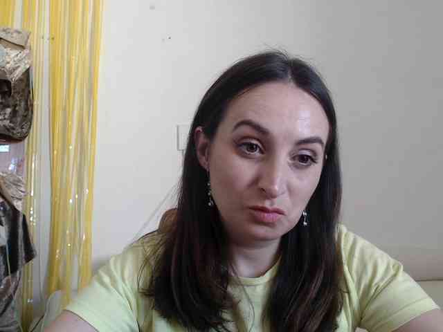 Modella: UWillMarryMyAss