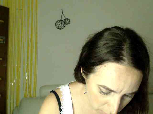 Modella: UWillMarryMyAss