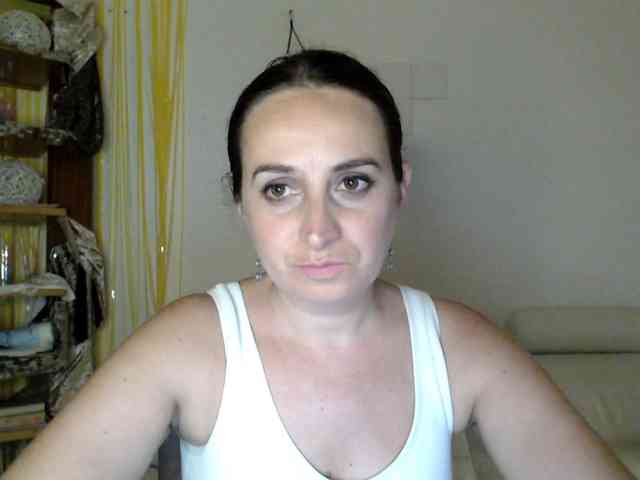 Modella: UWillMarryMyAss