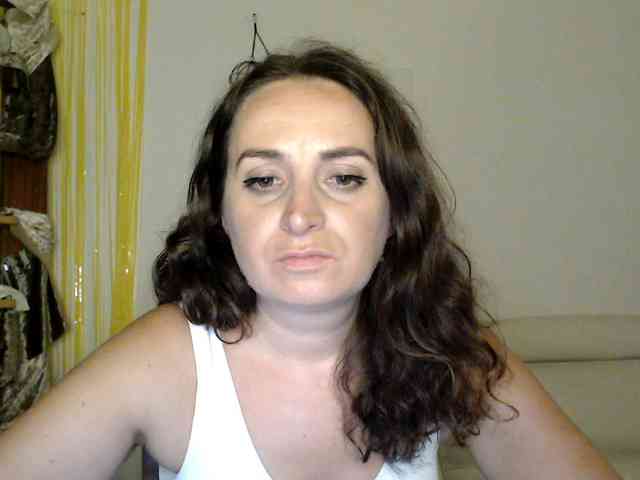 Modella: UWillMarryMyAss