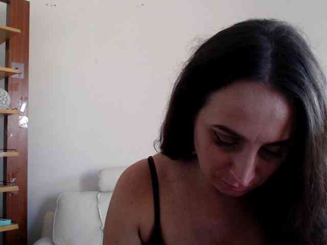 Modella: UWillMarryMyAss